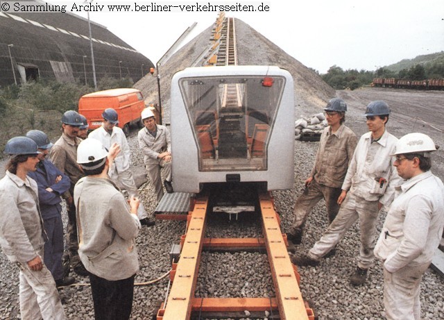 Fahrzeug zur Personenbeförderung im Bergwerk: Magnetbahn- Technologie für den Steinkohleabbau (Germany 1990)