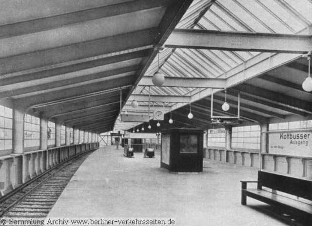 Kbo_Ferstigstellung_Bahnsteighalle_1929